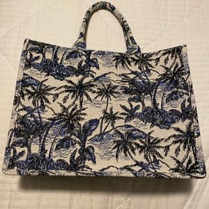 H&M book tote
